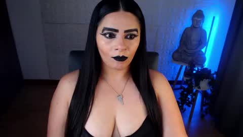 POWERFULL GODDESS EMILI online show from December 2024 12:33:02 AM
