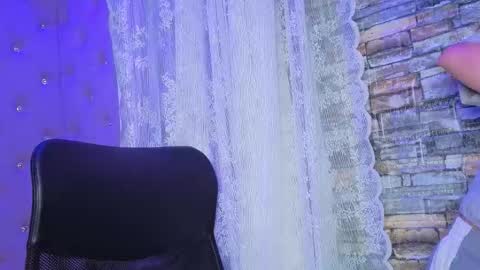 Emy  online show from November 2025 03:06:01 AM