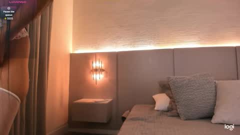 emilia_1040 online show from September 2025 04:01:01 AM