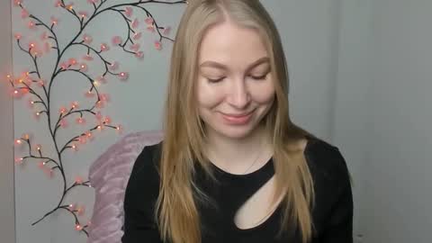 Emilia online show from December 2025 06:10:02 AM