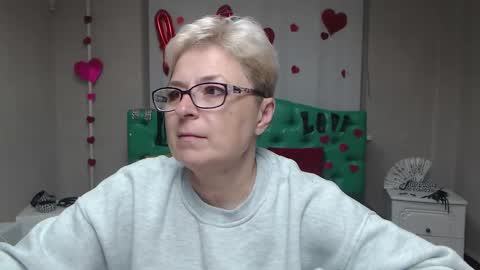 EmiliaGree online show from October 2025 05:00:01 PM