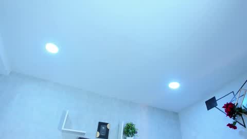 Snapshot of emiliarose_ chatting on September 2025 09:36:01 PM EmiliaRose online show from September 2025 09:36:01 PM