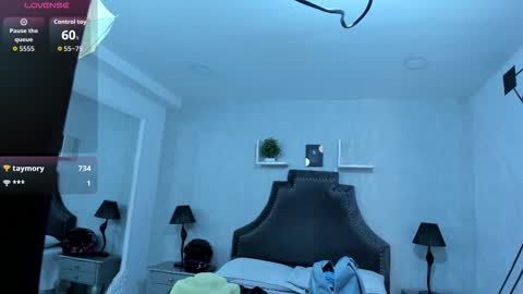 Snapshot of emiliarose_ chatting on October 2025 09:17:02 PM EmiliaRose online show from October 2025 09:17:02 PM