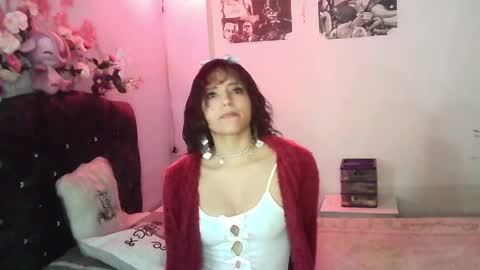 emiliejoy online show from March 2026 04:17:01 AM