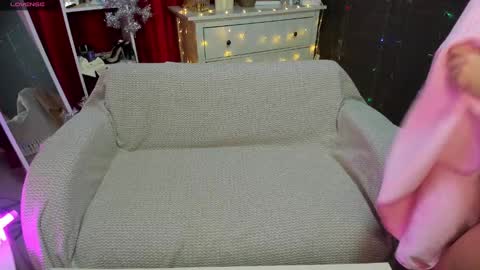 Emiliya online show from December 2024 01:36:01 AM