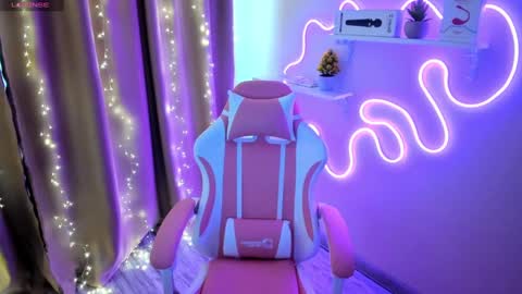 Emiliya online show from February 2025 05:23:02 AM