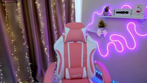 Emiliya online show from March 2025 05:29:02 AM