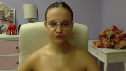 Snapshot of emilly_lust99 chatting on December 2024 07:32:01 AM Emilly online show from December 2024 07:32:01 AM