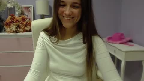 Snapshot of emilly_lust99 chatting on January 2025 07:38:02 AM Emilly online show from January 2025 07:38:02 AM