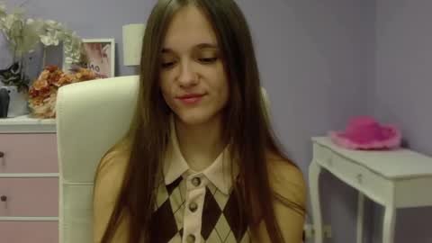 Snapshot of emilly_lust99 chatting on January 2025 07:35:01 AM Emilly online show from January 2025 07:35:01 AM