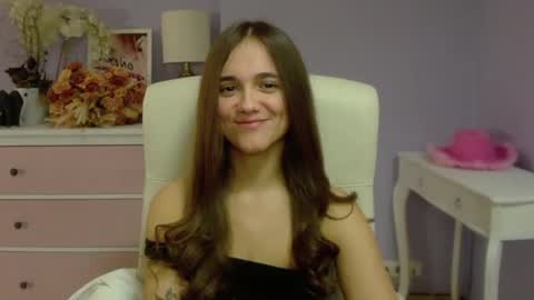 Snapshot of emilly_lust99 chatting on January 2025 07:50:01 AM Emilly online show from January 2025 07:50:01 AM