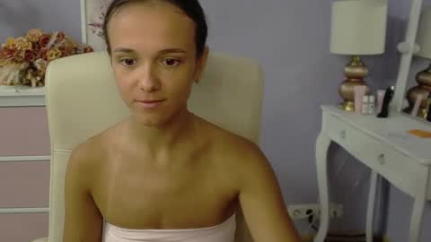 Snapshot of emilly_lust99 chatting on October 2025 07:34:01 AM Emilly online show from October 2025 07:34:01 AM