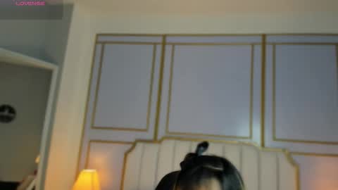 emilly_mell online show from November 2025 11:29:01 AM