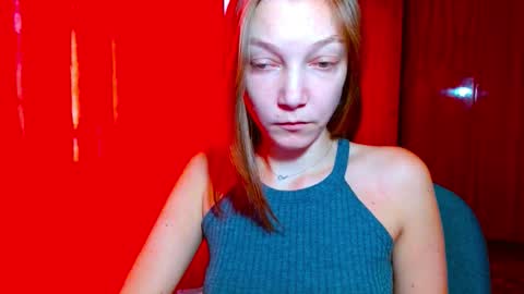 Emilly online show from December 2025 08:31:02 AM