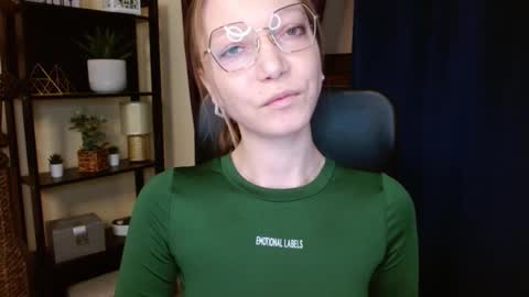 Emilly online show from February 2026 06:17:01 AM