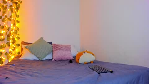 emilly online show from February 2025 06:02:02 AM