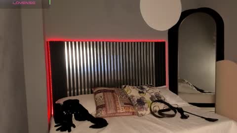              online show from October 2025 08:22:01 PM