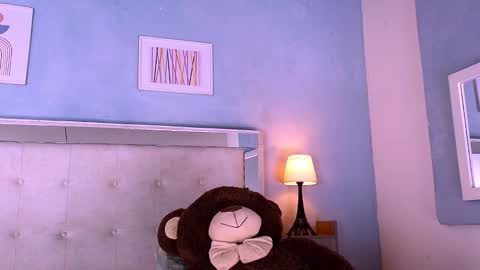 emily_castillo1_ online show from December 2025 05:03:02 AM