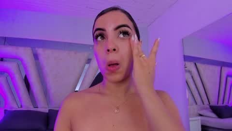 Emily online show from November 2025 11:25:01 AM