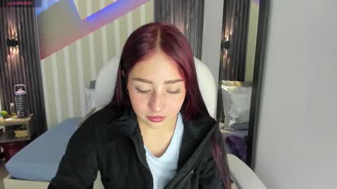 Snapshot of emily_layton chatting on February 2026 12:36:02 AM Emily online show from February 2026 12:36:02 AM