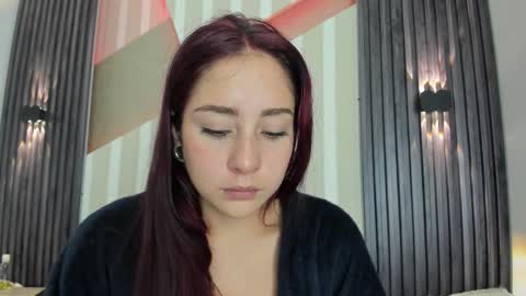 Snapshot of emily_layton chatting on March 2026 09:27:01 AM Emily online show from March 2026 09:27:01 AM