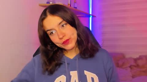 emily_lindey online show from October 2025 03:07:01 AM