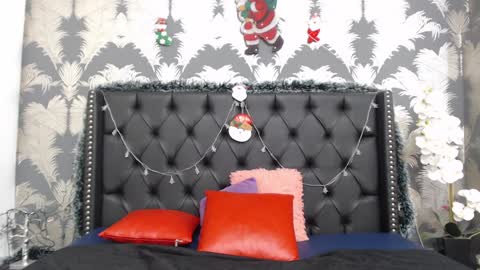 Emily online show from January 2025 08:15:02 PM