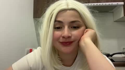 emily_morning_dew online show from January 2026 02:33:02 PM