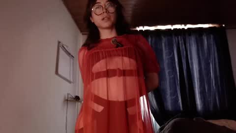 Snapshot of emily_pearl_ chatting on December 2024 06:37:02 PM emily_pearl_ online show from December 2024 06:37:02 PM