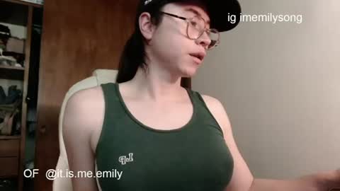 emily_pearl_ online show from June 2026 09:46:01 PM