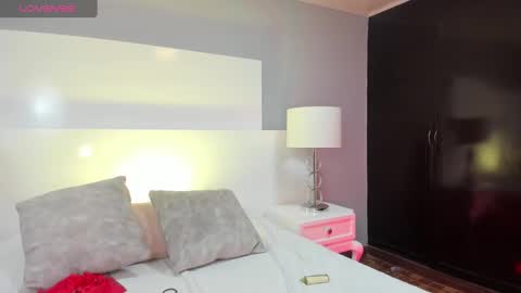 Emily  online show from December 2024 02:09:01 AM