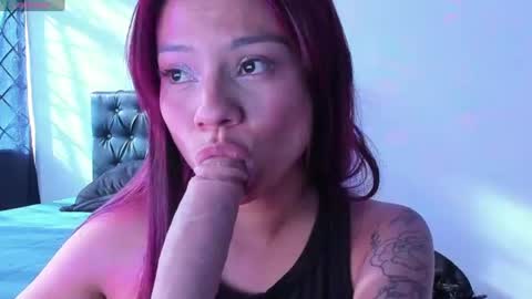 Snapshot of emily_rosinn chatting on July 2026 09:20:01 PM Emily online show from July 2026 09:20:01 PM