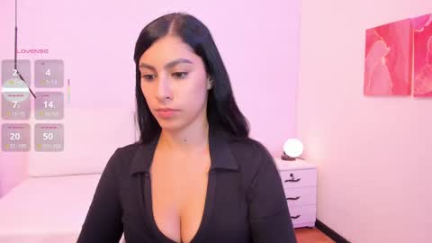 Snapshot of emily_roux chatting on September 2025 01:27:01 AM EMILY online show from September 2025 01:27:01 AM