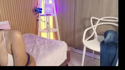 Emily online show from March 2026 01:18:02 PM