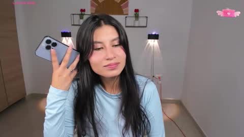 Emi online show from December 2025 09:53:01 PM