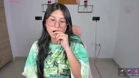 Snapshot of emily_villamil_ chatting on July 2026 11:46:02 PM Emi online show from July 2026 11:46:02 PM