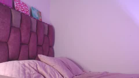 emily_w2 online show from October 2025 03:45:02 AM