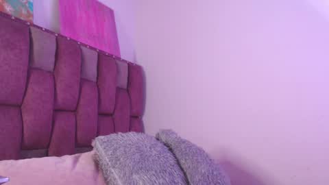 emily_w2 online show from May 2026 04:06:02 AM