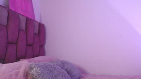 emily_w2 online show from May 2026 04:08:02 AM