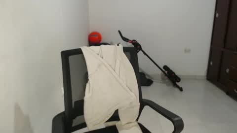 Snapshot of emilycute_18 chatting on March 2025 07:14:01 PM emily online show from March 2025 07:14:01 PM