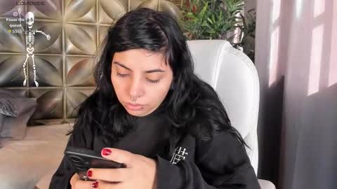 Snapshot of emilydarkwood chatting on October 2025 01:06:02 PM Emily online show from October 2025 01:06:02 PM