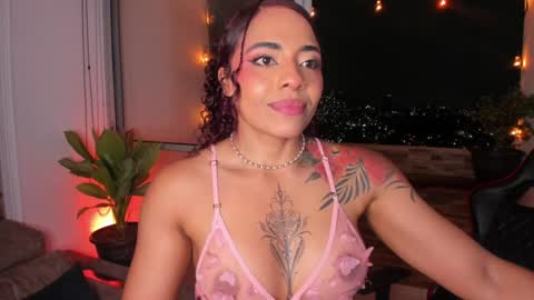 Snapshot of emilyfitness8 chatting on December 2024 07:13:02 AM emily online show from December 2024 07:13:02 AM