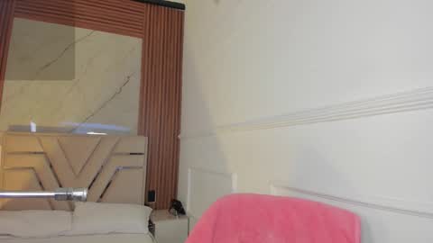 Emily Hendrix online show from February 2026 08:16:02 PM