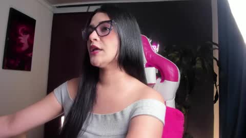 Emily Jhonson online show from May 2026 04:25:02 PM