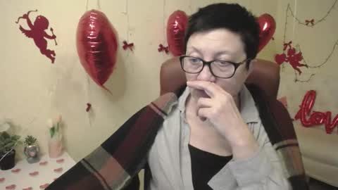 Snapshot of emilyl0vee chatting on February 2026 02:53:01 AM Emily online show from February 2026 02:53:01 AM