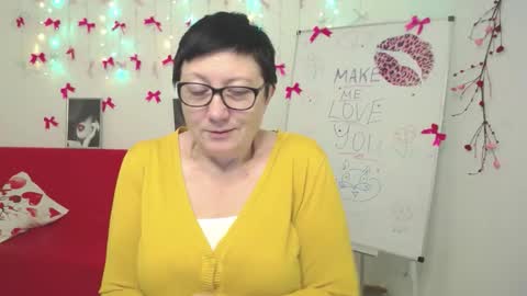 Snapshot of emilyl0vee chatting on February 2026 08:38:01 PM Emily online show from February 2026 08:38:01 PM