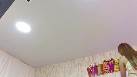 Snapshot of emilyparker__ chatting on October 2025 10:29:02 PM My IG - EmilyParker   online show from October 2025 10:29:02 PM