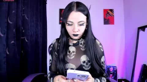  Emily Support me to have 100 likes plx online show from October 2025 09:27:01 PM