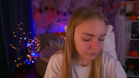 Snapshot of emilysunshines chatting on November 2025 02:08:02 PM MY NAME IS Emily WELCOME EVERYONE I WILL BE HAPPY TO GIVE YOU WHAT YOU HAVE DREAMED OF FOR SO LONG online show from November 2025 02:08:02 PM