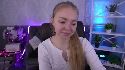 Snapshot of emilysunshines chatting on December 2025 02:04:02 PM MY NAME IS Emily WELCOME EVERYONE I WILL BE HAPPY TO GIVE YOU WHAT YOU HAVE DREAMED OF FOR SO LONG online show from December 2025 02:04:02 PM